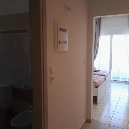Frühstückspension Bouganville Stegna