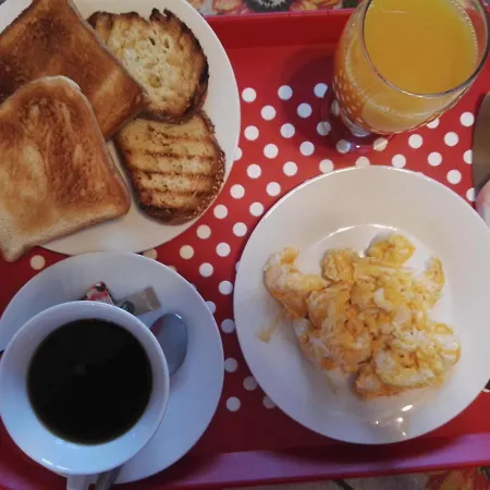 Bouganville Stegna Frühstückspension *